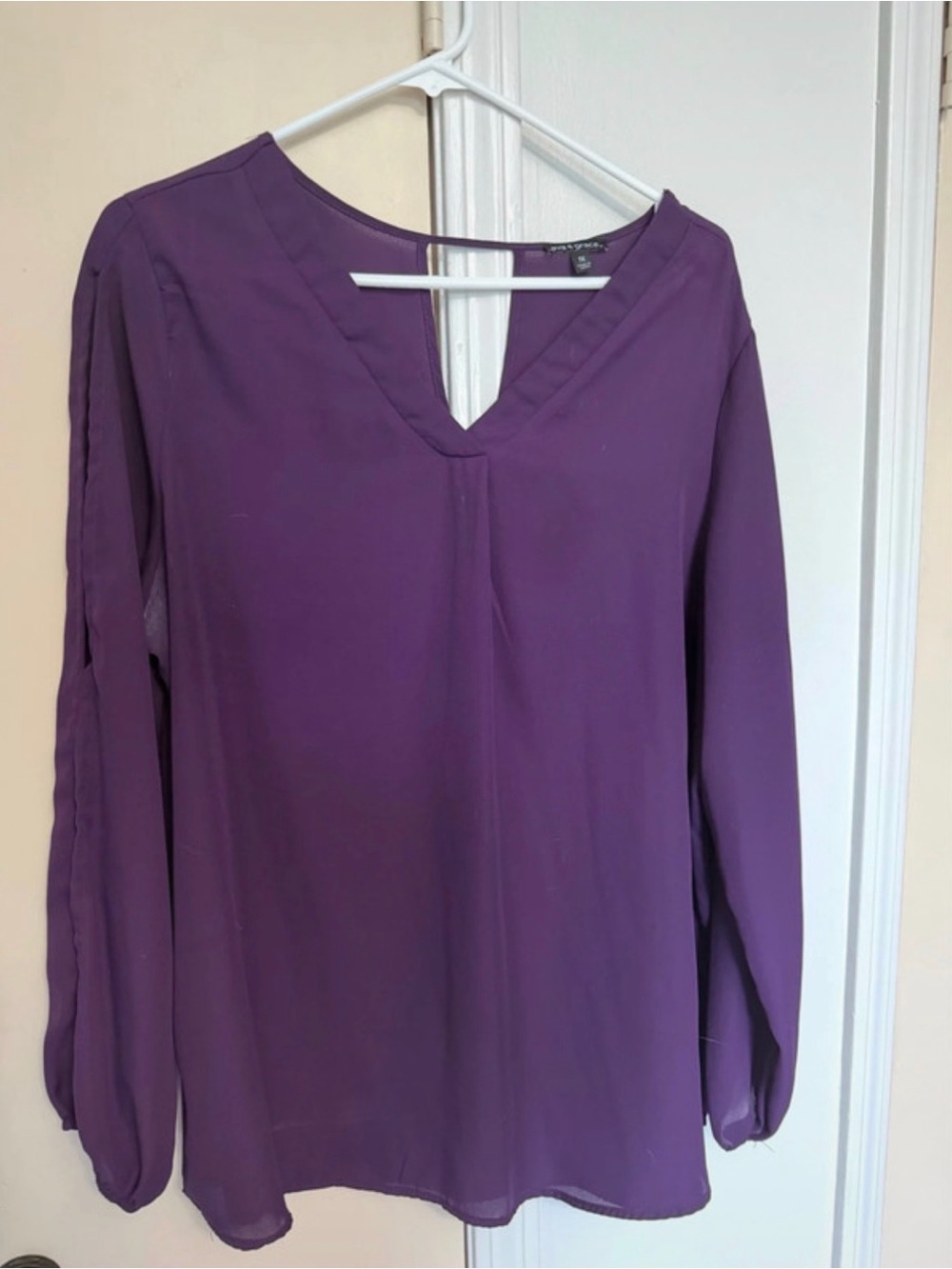 Ava & Grace Plum V-Neck Long Sleeve Blouse